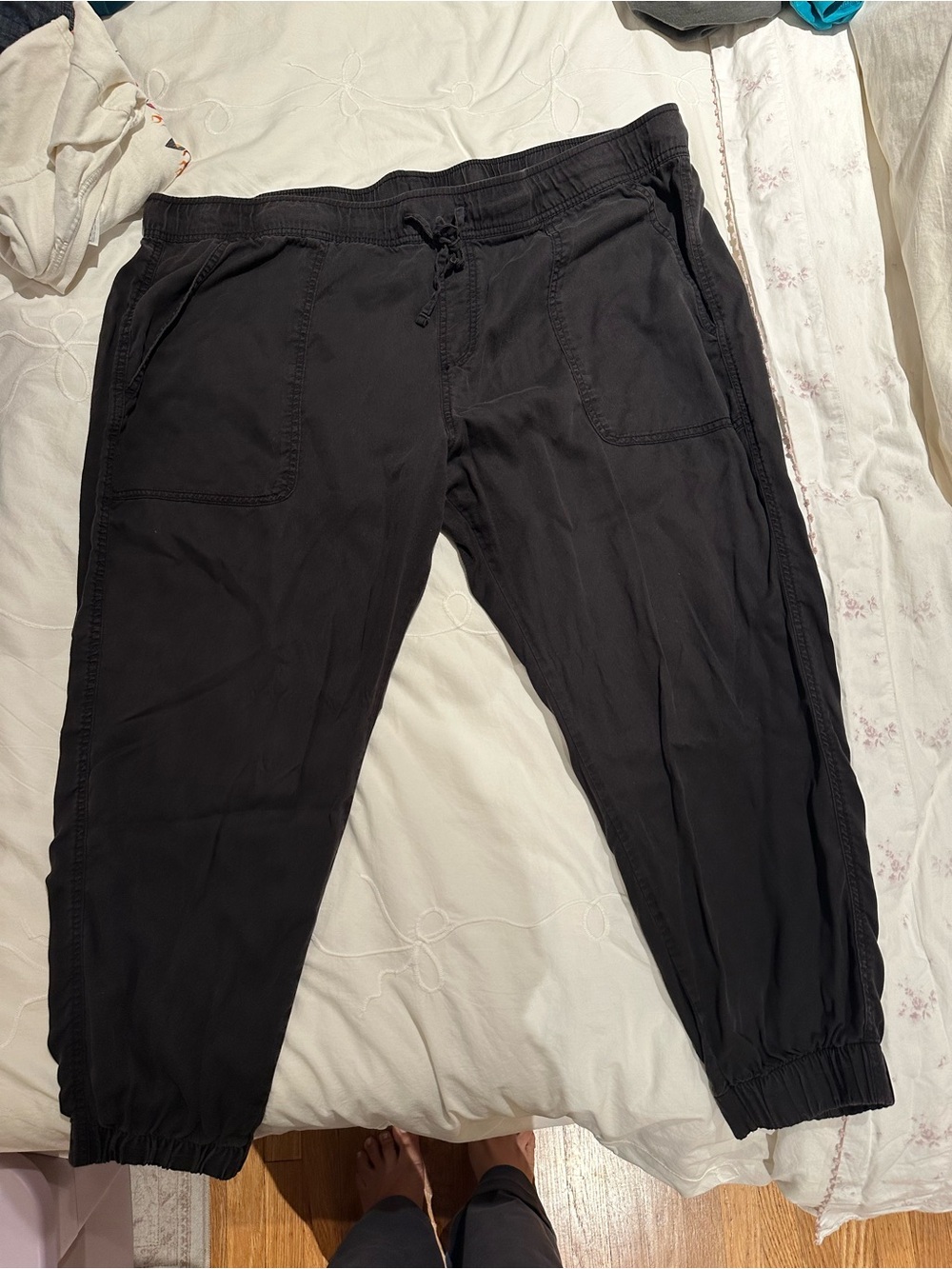 Orvis Women’s Black Drawstring Jogger Pants